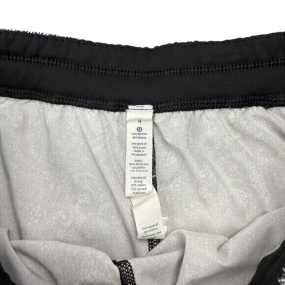 Lululemon Hit It Short (3 1/2") Mini Cinder Lace White Black / Black Size 4 - Picture 6 of 9